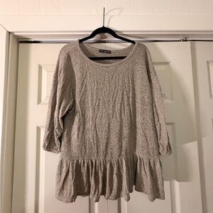 Kim & Cami Heather Gray Knit Top